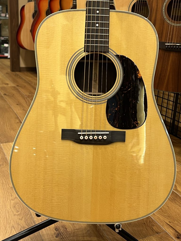 【Martin】【アコースティックギター】2025年製モデル アコースティックギター Standard Series D-28 Natural - 画像 (3)
