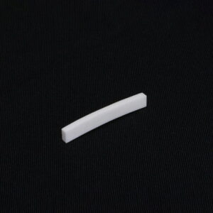 【SCUD】【ナット】<br />ボーンナット BN-9 (44x6x3.2mm、STタイプ上下カーブ)
