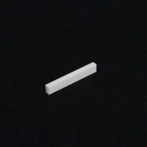 【SCUD】【ナット】<br /> ボーンナット BNK-11 (39x6x3.4mm、JBタイプ)