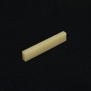 【SCUD】【ナット】<br />ビンテージボーン NTVBG (ナット材、55x10x5mm、ギブソンタイプ)