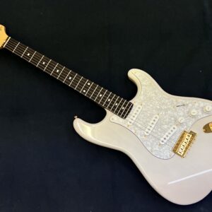 【送料無料】【Tokai（東海楽器）】国産モデル エレキギター AST101G/STW-R